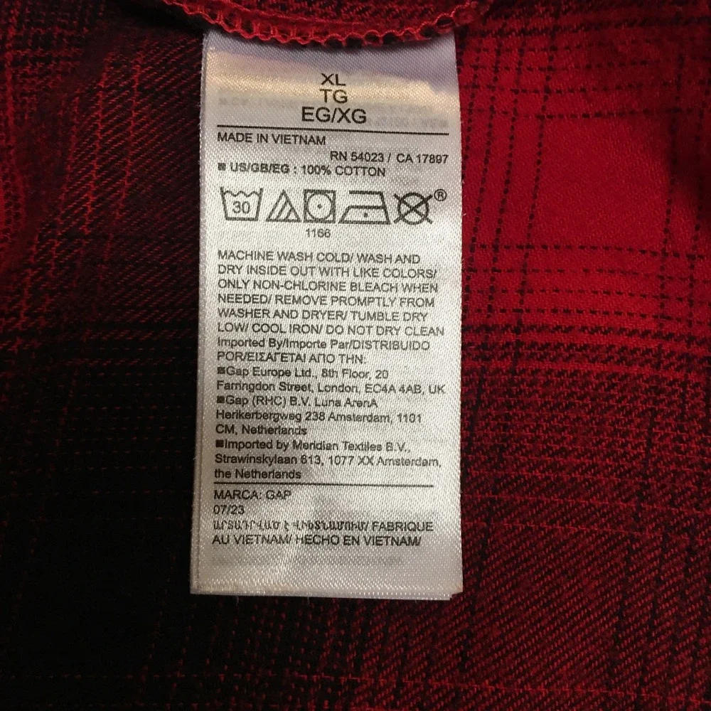 GapBody Pajama Top Women XL Red Black Buffalo Plaid Flannel Cotton Button Down